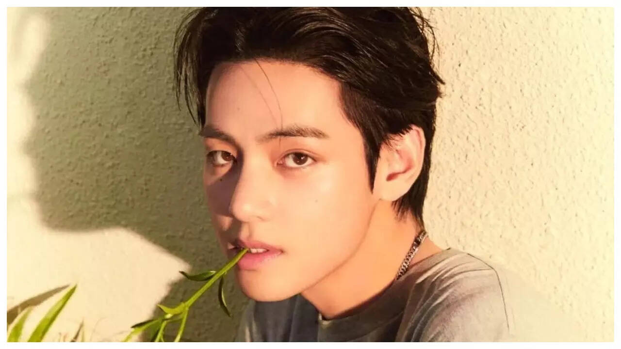 BTS' V faces scrutiny after contacting former ADOR CEO