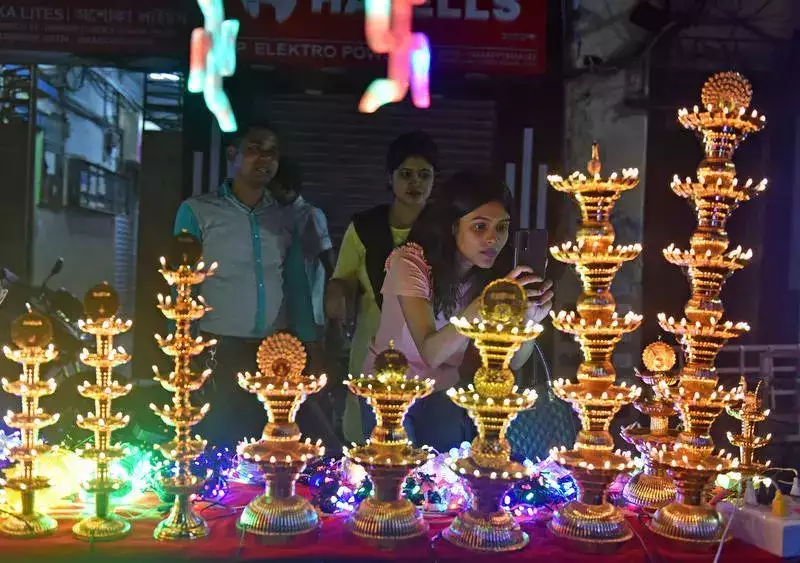 Diya chandeliers, battery candles take over light mkt