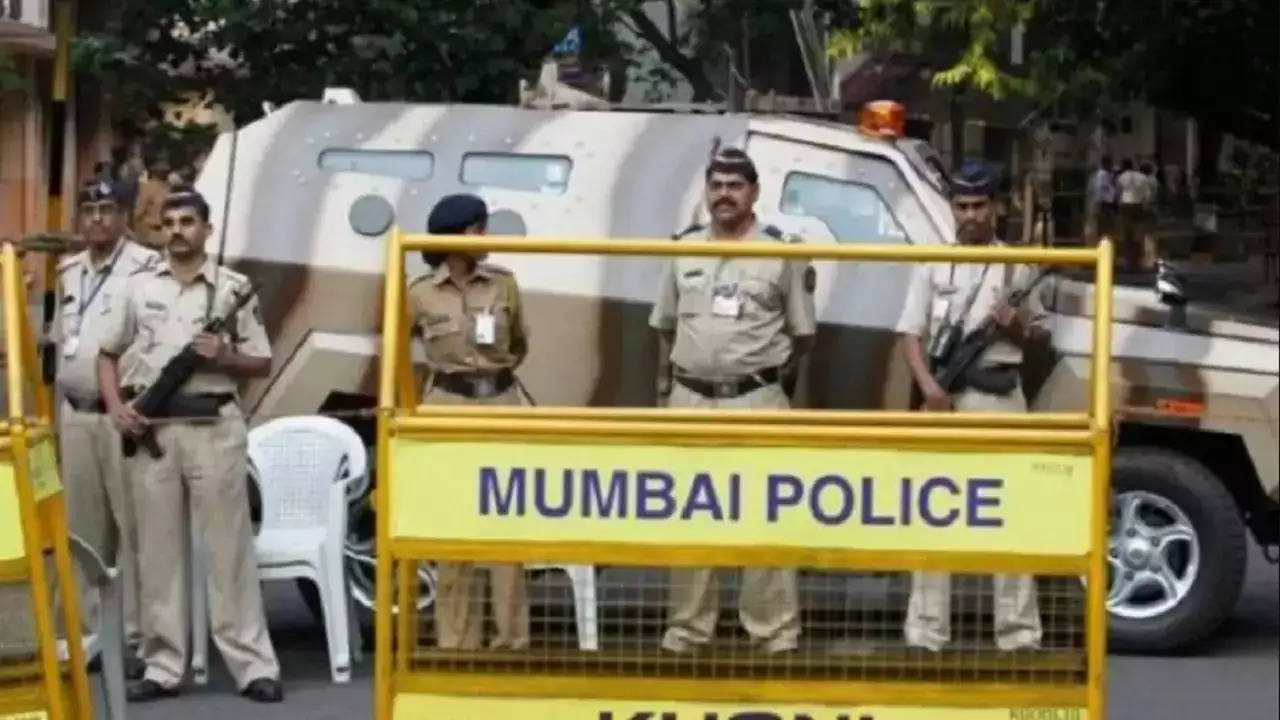 Mumbai builder extortion case: 5 Chhota Rajan men held, journalist J Dey killer on parole booked