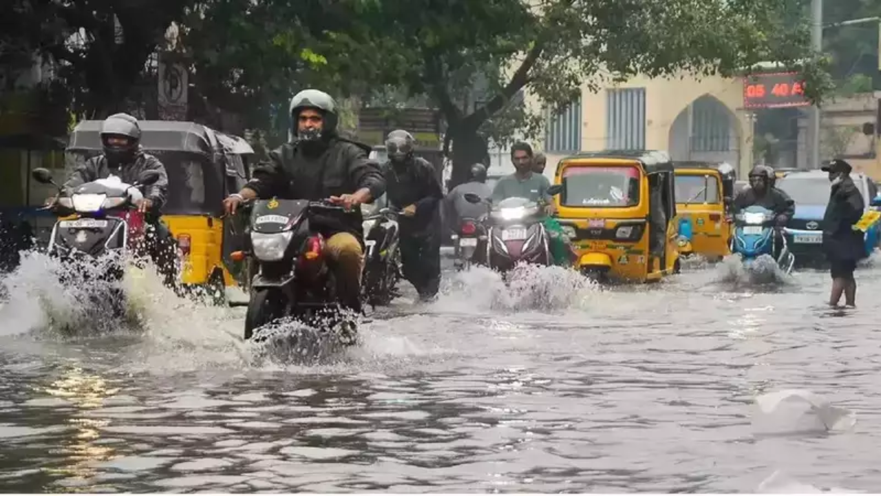 Heavy rains disrupt Bengaluru: Traffic woes and waterlogging loom ahead of Deepavali weekend