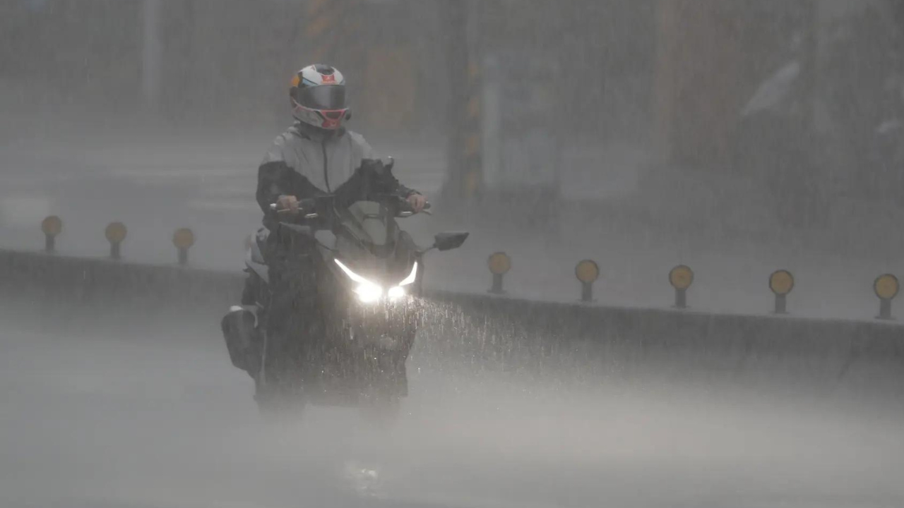 Super Typhoon Kong-rey makes landfall in Taiwan, strongest storm in decades