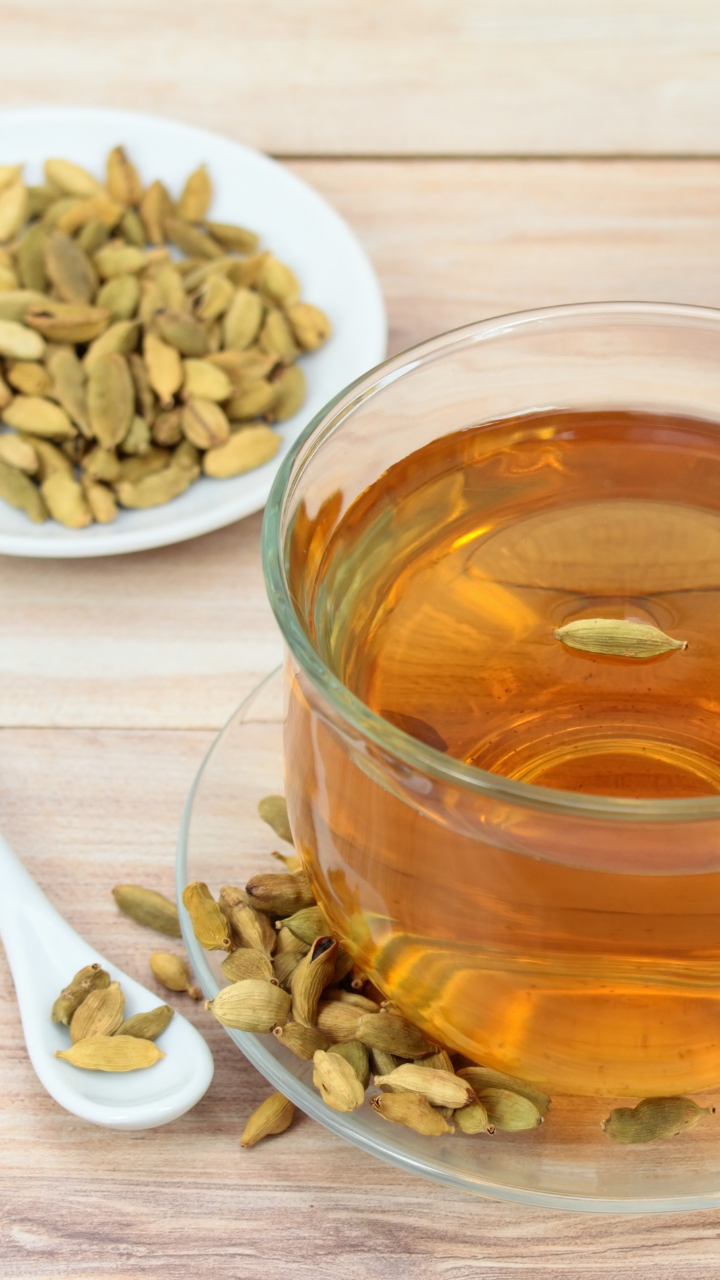 Elaichi paani: 10 benefits of drinking cardamom water every day