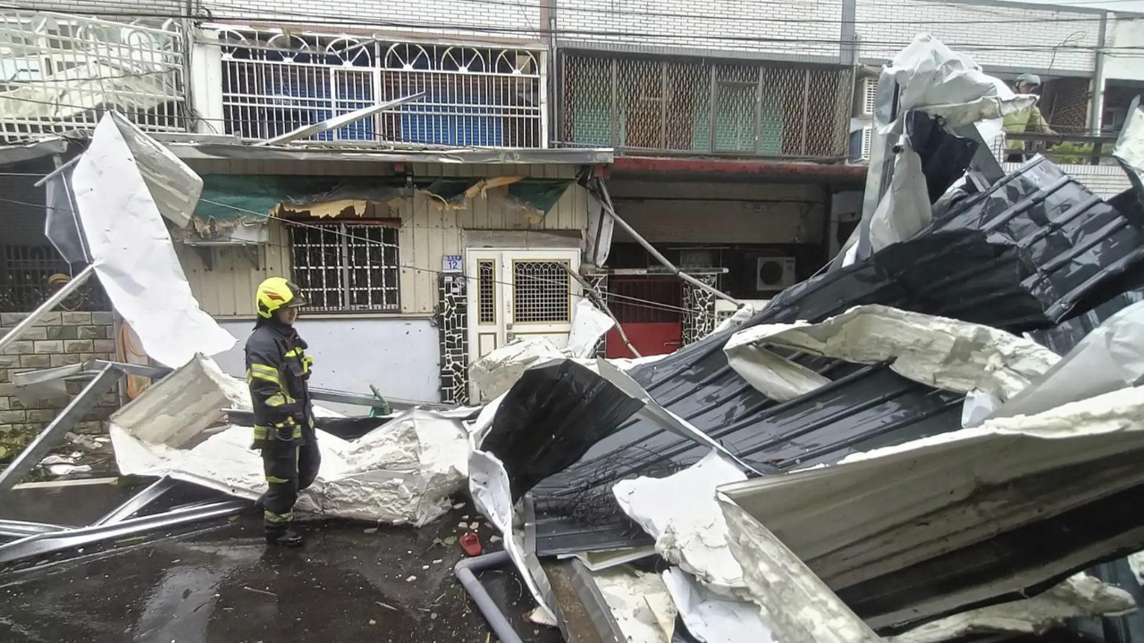 Taiwan cleans up after Typhoon Kong-rey leaves two dead