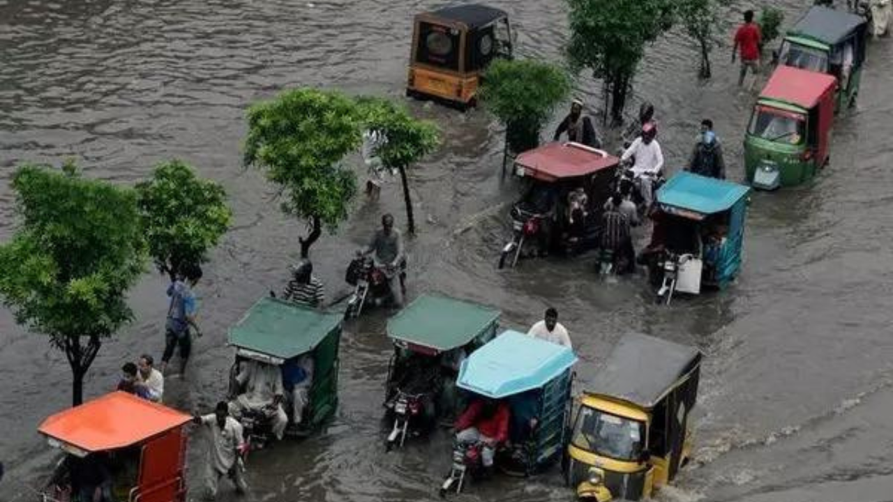 Severe flooding in Pakistan's Sindh province has left thousands of people suffering: Rights group