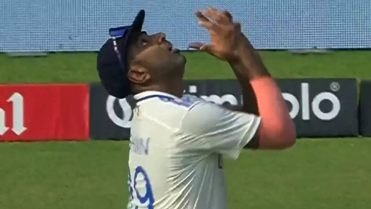 WATCH: Ashwin takes a stunning catch to send Mitchell back