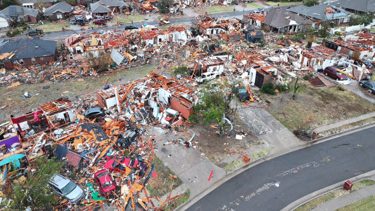 Severe storms ravage Oklahoma: 6 injured, several homes damaged; thousands without power