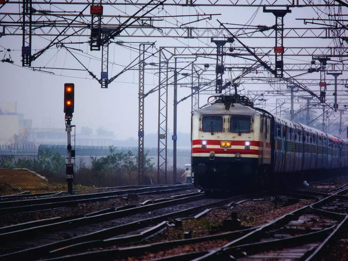 Western Railway rolls out 104 special trains for Chhath celebrations