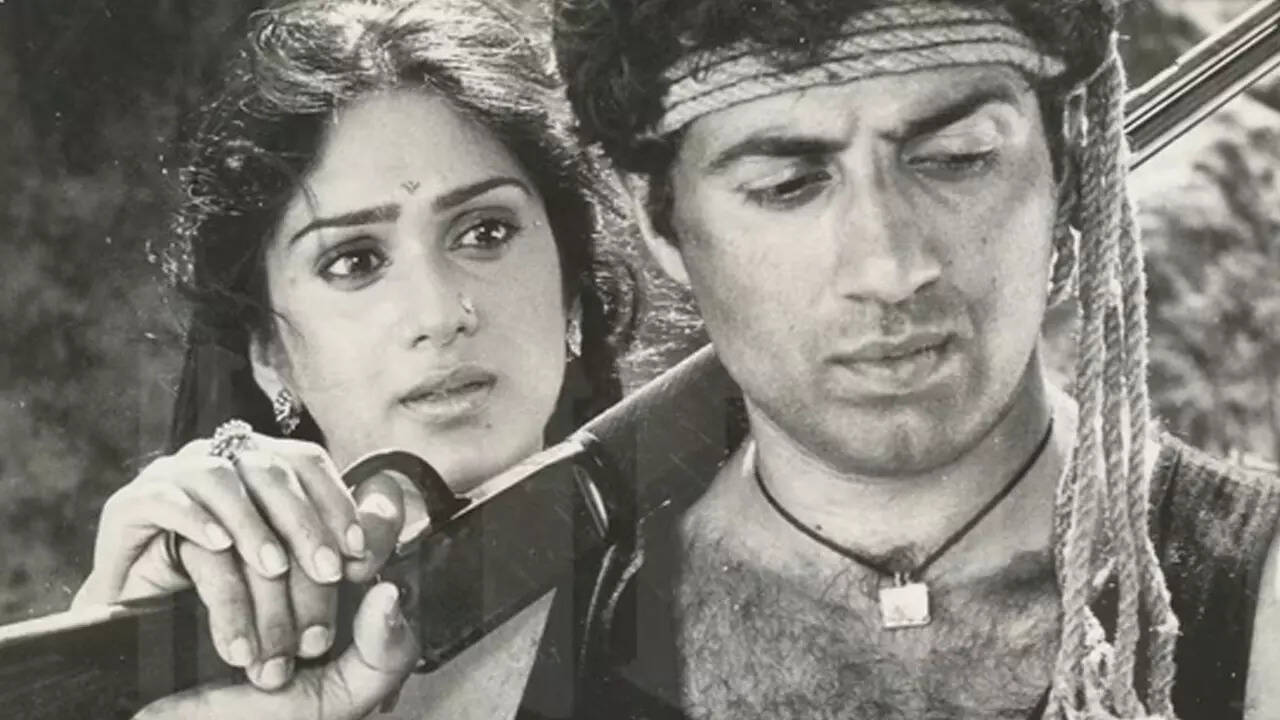 Meenakshi reveals Rawail made her cry, wouldn't pay Dacait fees