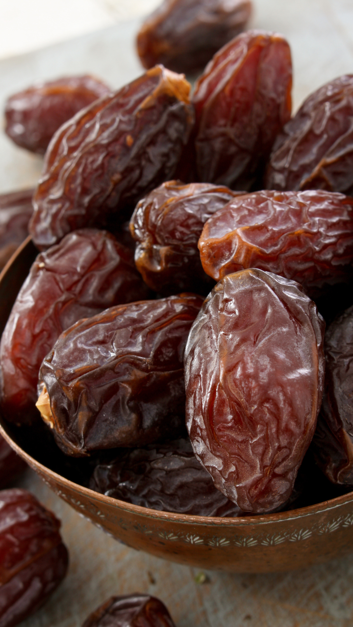 Dates for weight loss: 8 ways this sweet delight can cut your belly fat