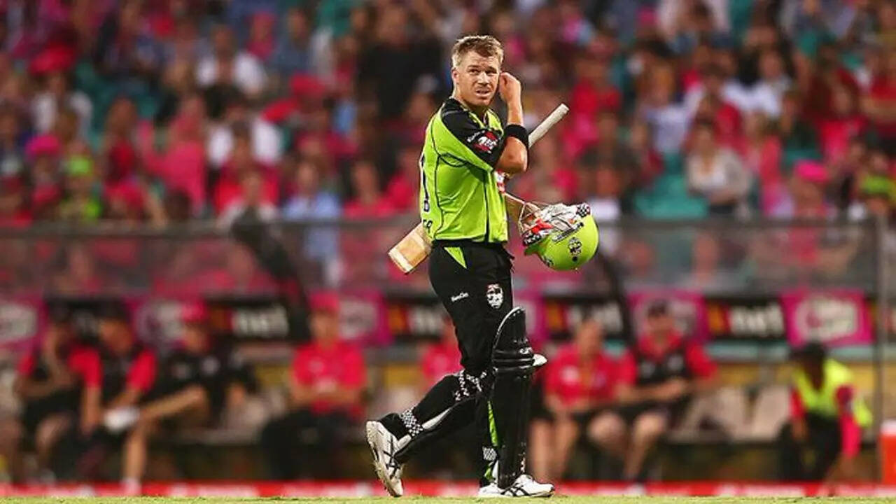 Warner back in leadership role, first time since 'Sandpaper-gate'