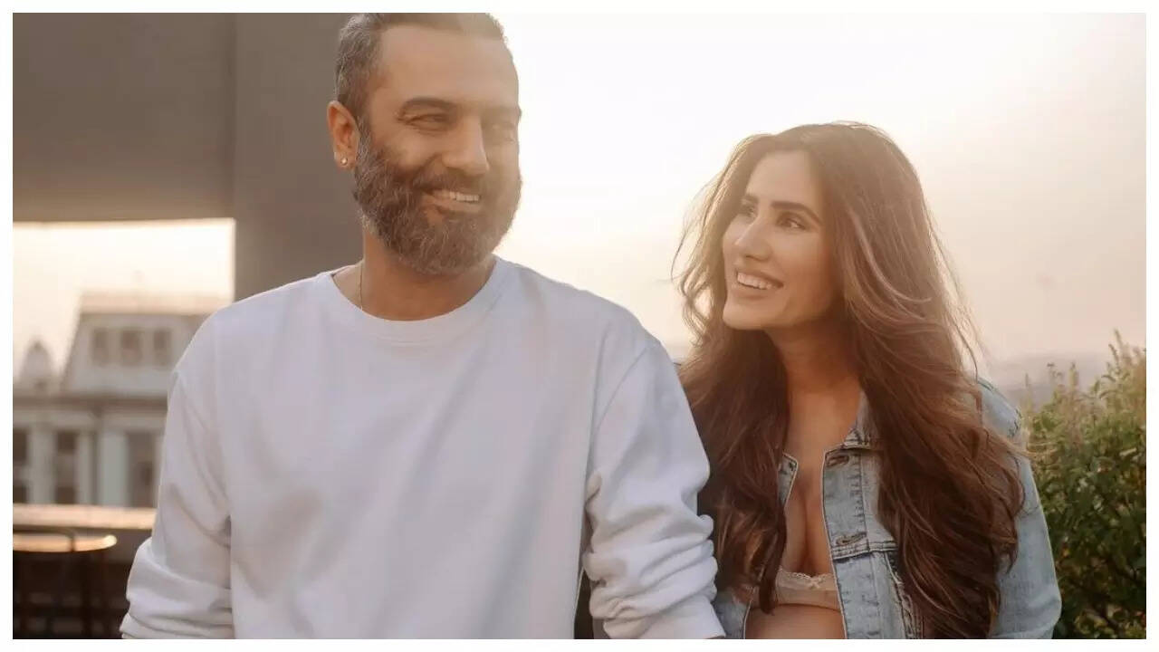 Sonnalli begins countdown to baby's arrival