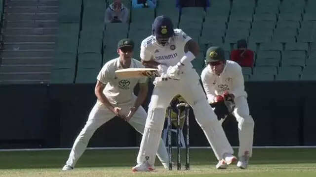 'New way to throw wicket': Rahul's 'brain fade' sparks social media frenzy