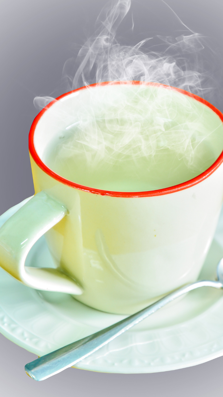 8 health benefits of drinking hot water in the morning