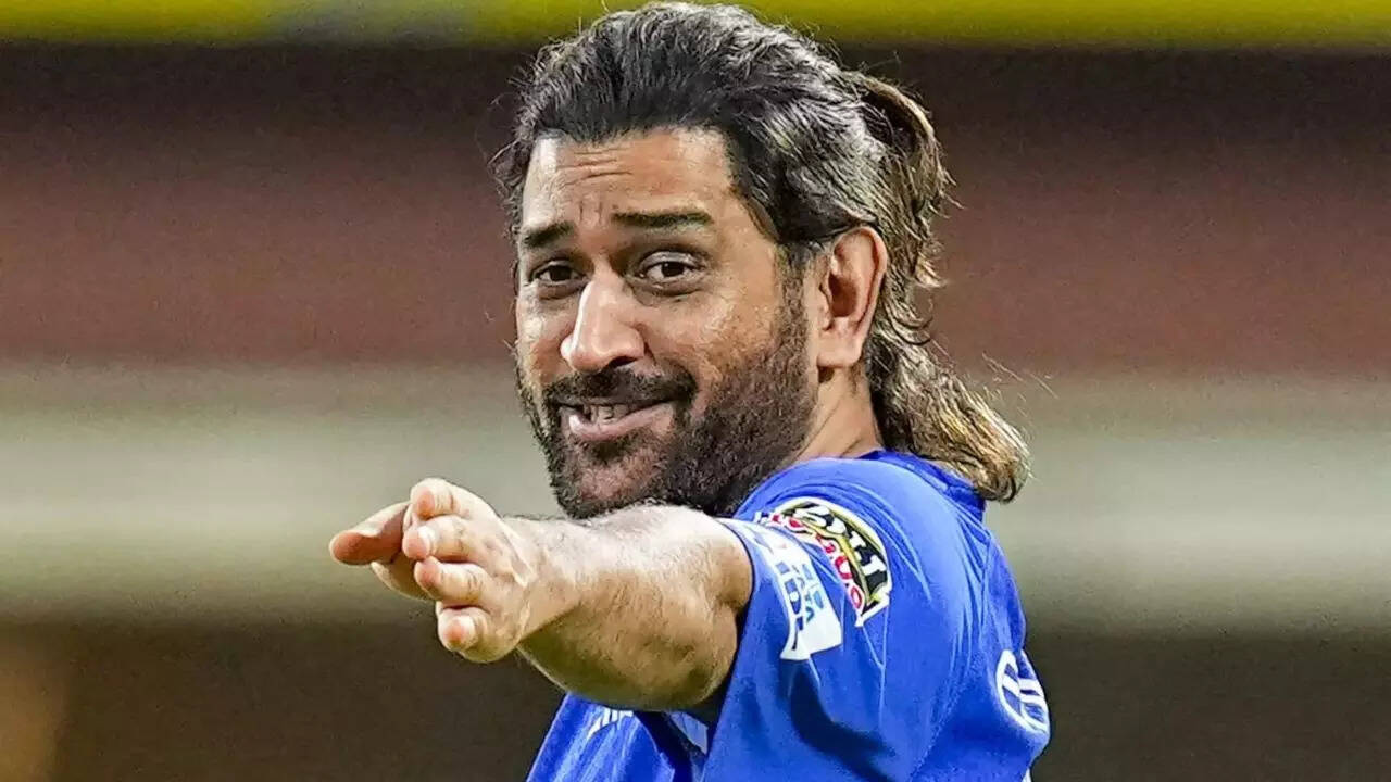 Watch: MS Dhoni relaxing on a vacation in Thailand