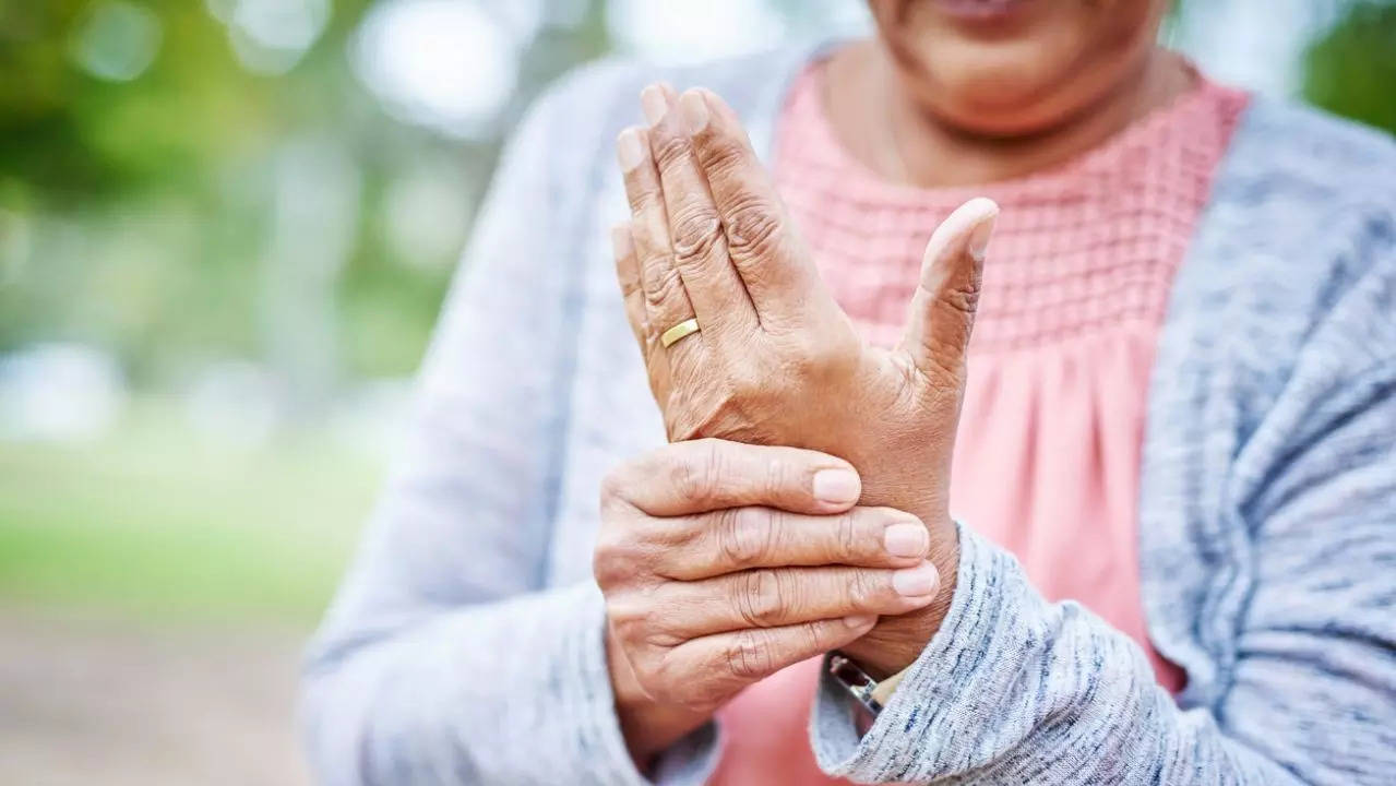 How to prevent bone fractures if you have osteoporosis