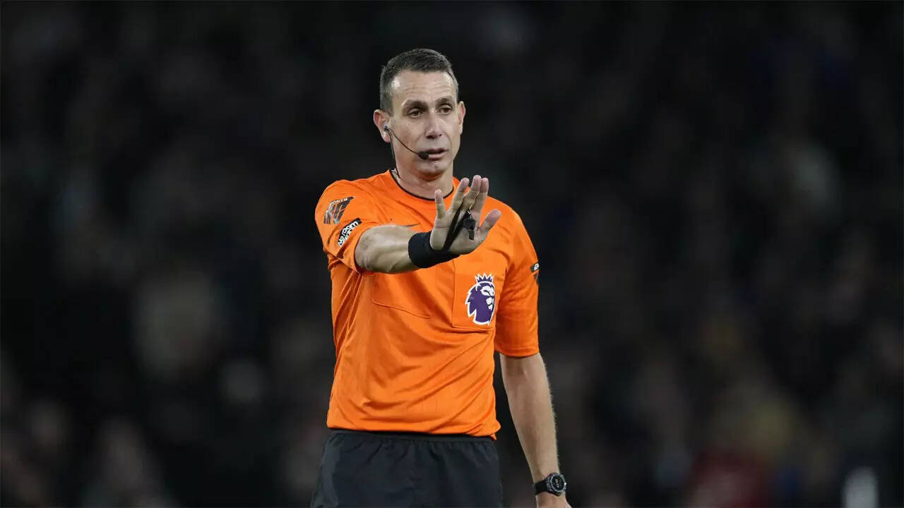 Premier League referee David Coote suspended over alleged anti-Liverpool remarks