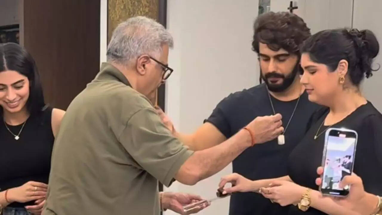 Inside Boney Kapoor’s 69th birthday celebration