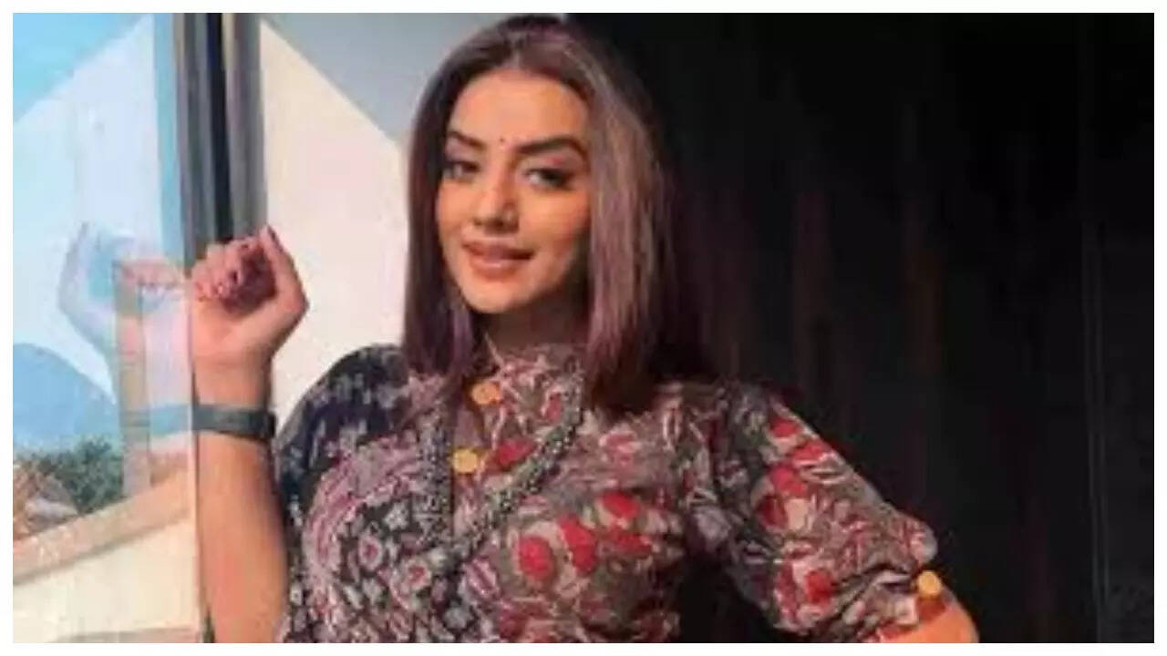 Akshara Singh gets death threat Rs 50 lakh demanded