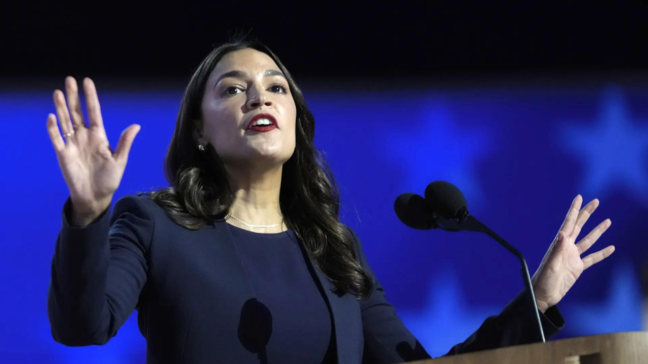 Did AOC remove her pronouns from X bio? Here's what happened