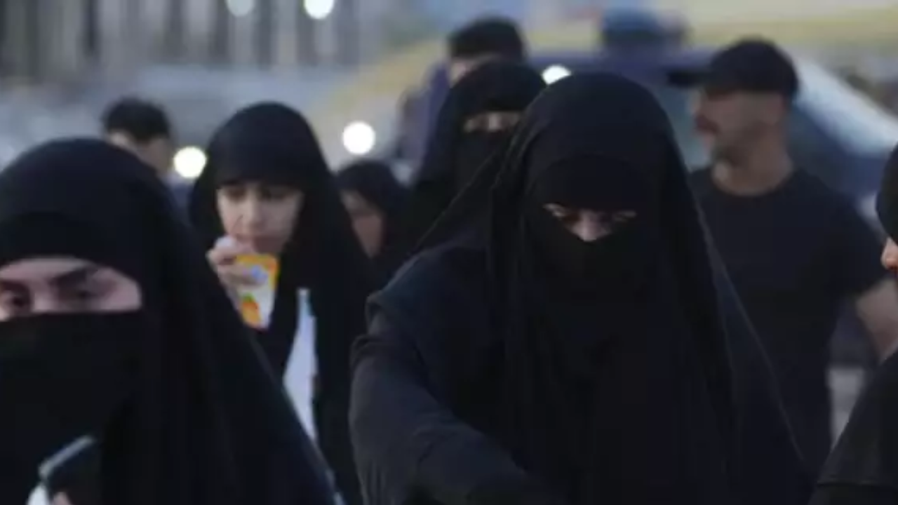 Iran to open 'hijab removal treatment clinic' for women who oppose mandates