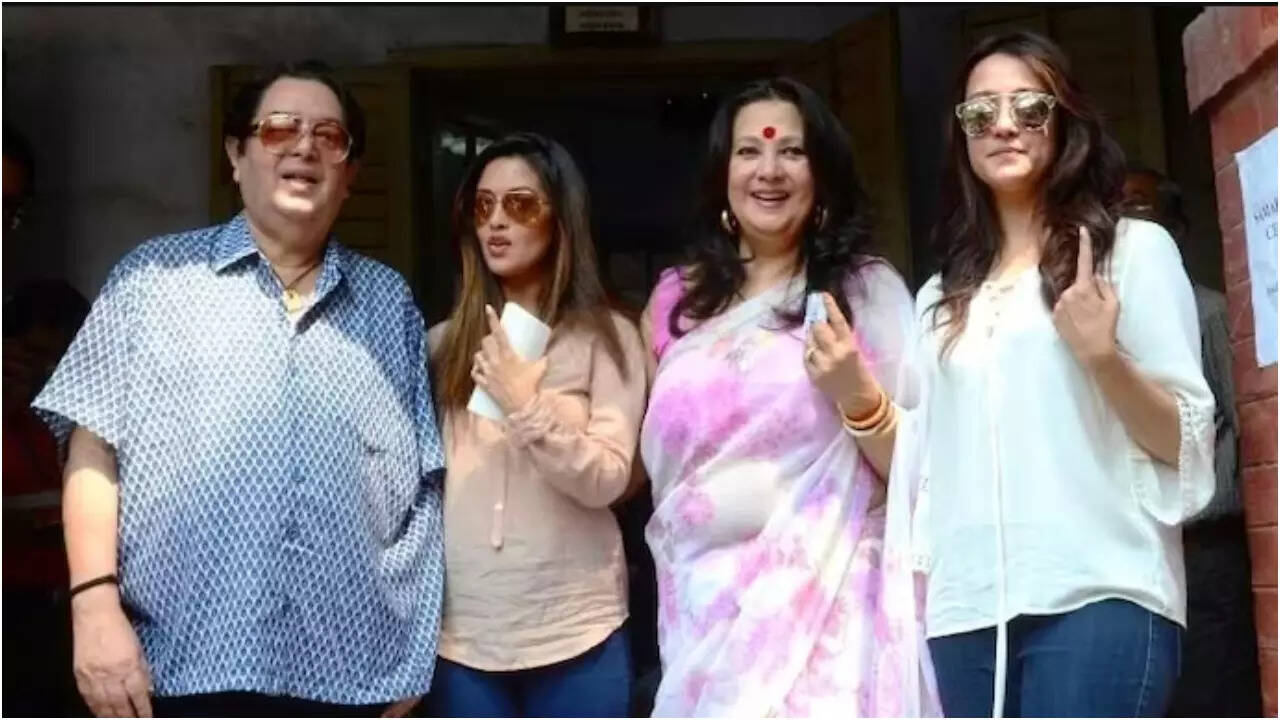Moon Moon Sen's husband, Bharat Dev Varma passes away