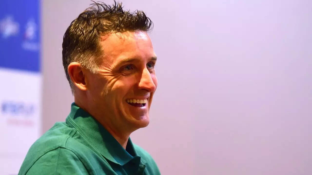 'Kohli, Rohit are legendary... proud players': Hussey