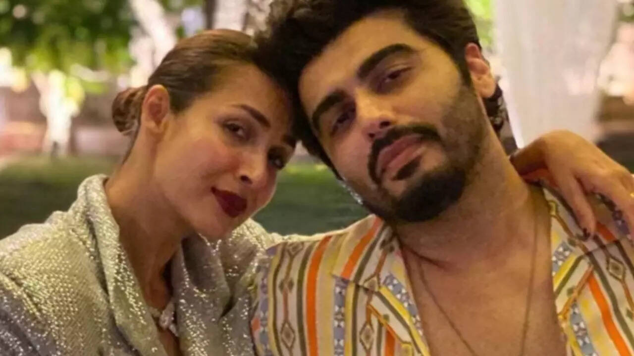 Arjun Kapoor REACTS to Malaika Arora's photoshoot