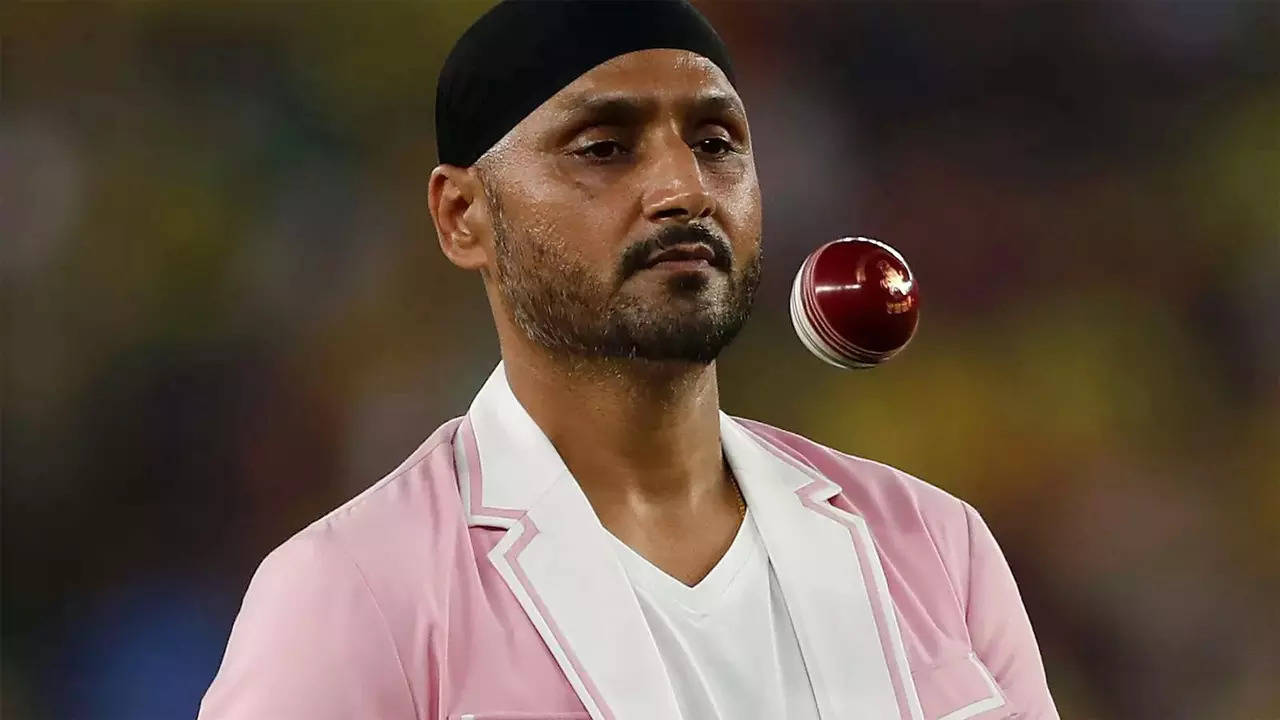 'Where is Shardul?': Harbhajan questions all-rounder selection for BGT