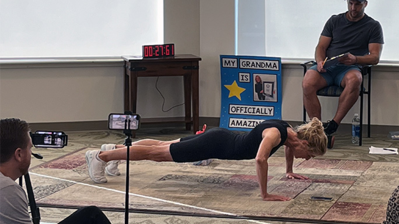 Grandma breaks world record by doing 1,575 push ups: This is what keeps her fit thumbnail