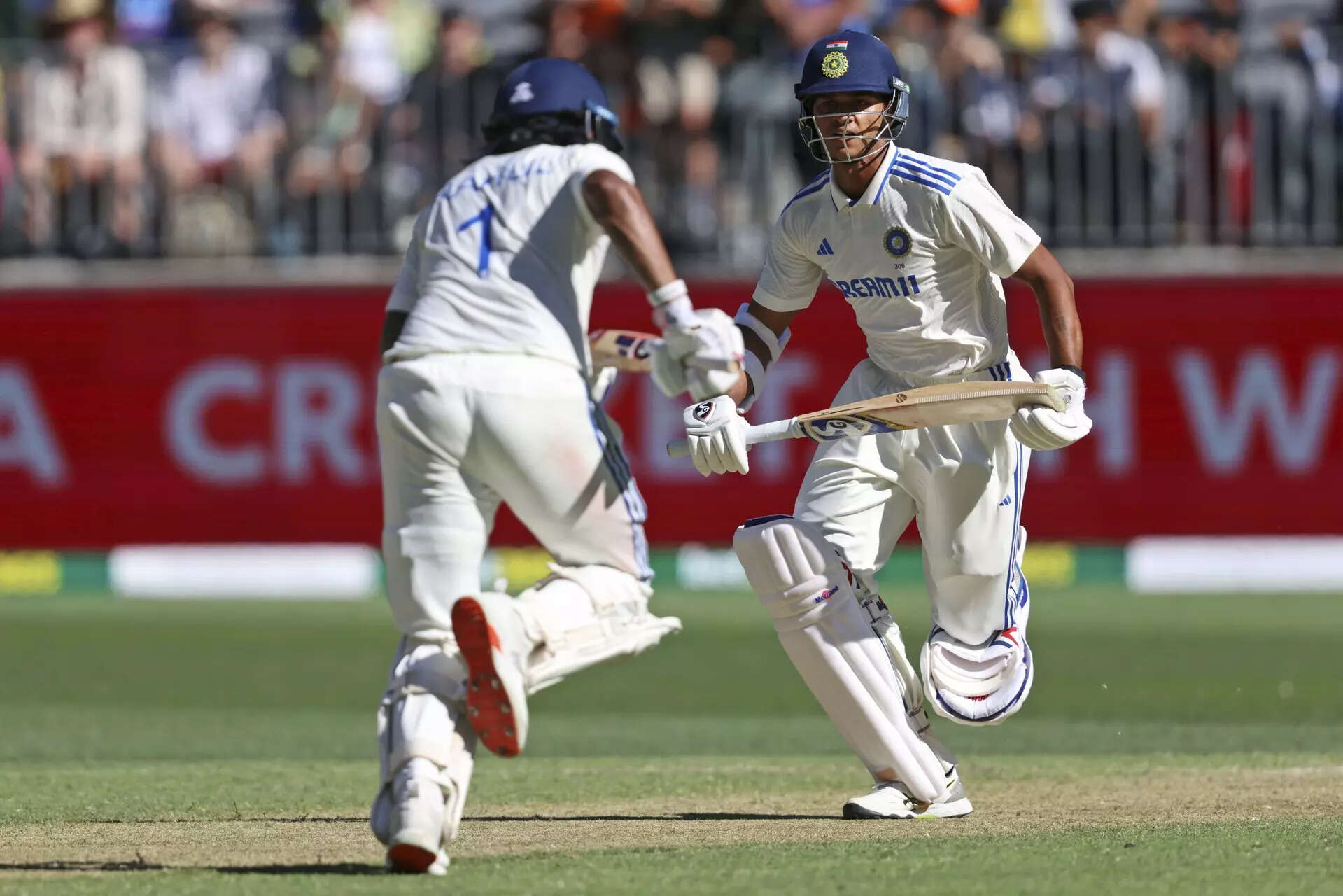 1st Test Live: KL Rahul, Jaiswal stitch 100-run stand