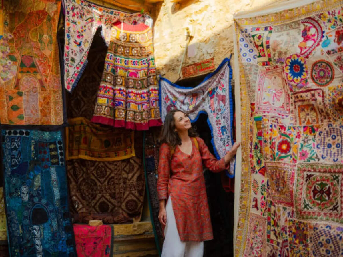 Oldest markets in India worth traveling for