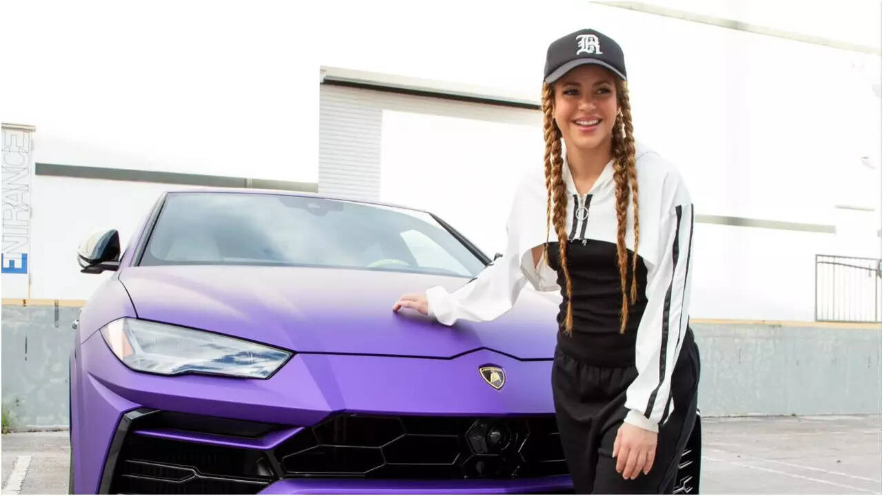 Shakira to give away her Lamborghini as a token of love