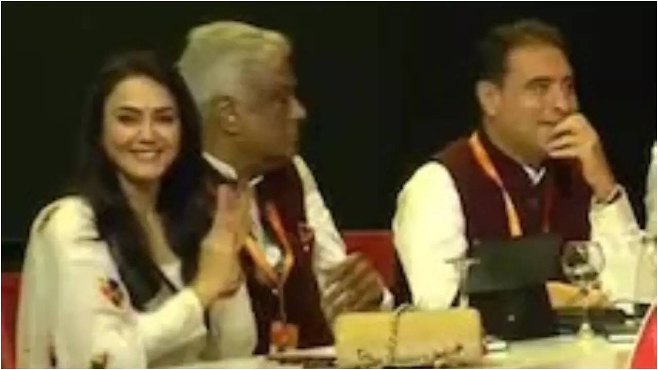 Preity celebrates as Punjab Kings secure Shreyas Iyer