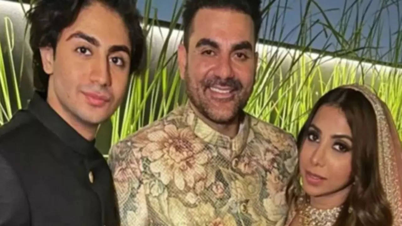 Arbaaz's wife Sshura enjoys cricket with stepson Arhaan