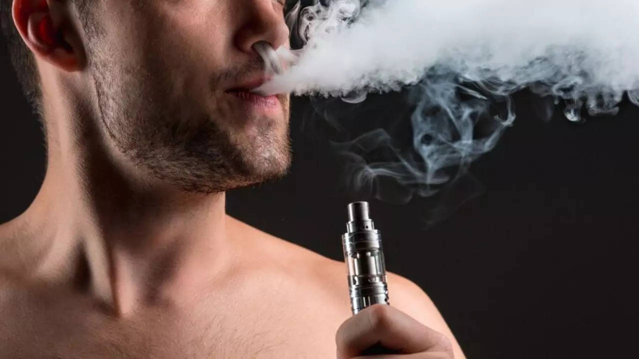 Hidden dangers of vaping: E-cigarettes even without nicotine can damage heart, lungs