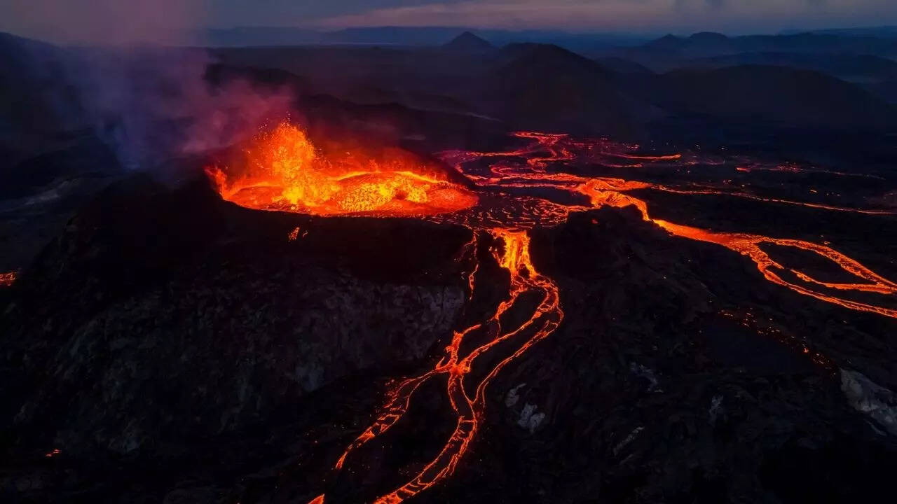 Photos: Stunning view of Icelandic volcano