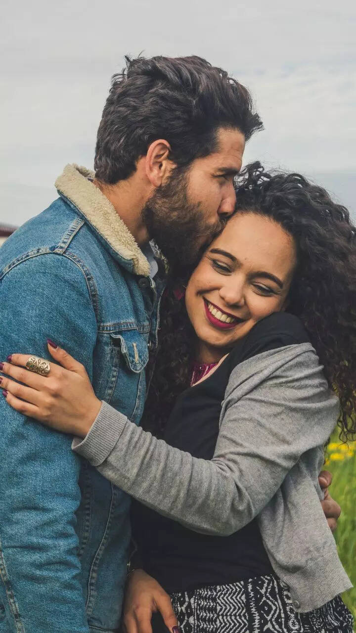 10 daily habits of happy couples