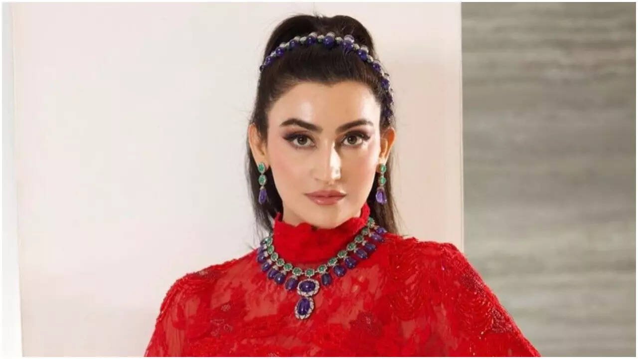 Shalini Passi's intriguing post from lives