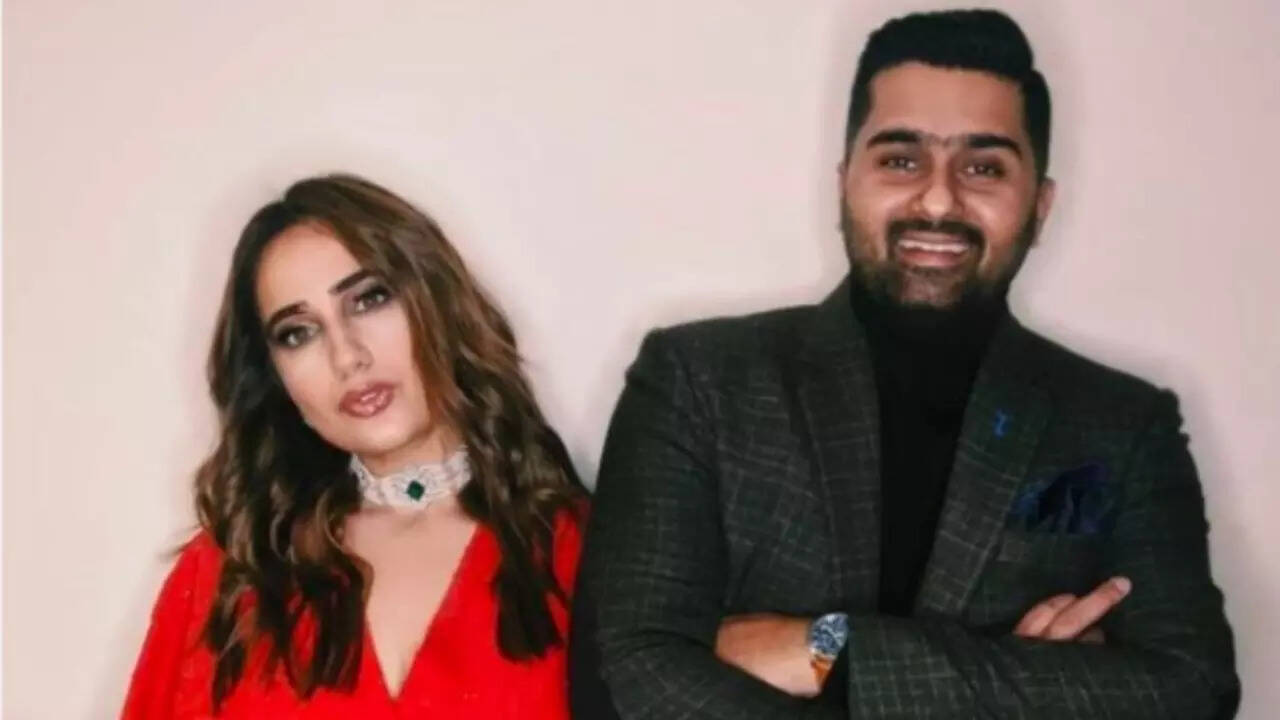 Kusha was forced to announce divorce with Zorawar