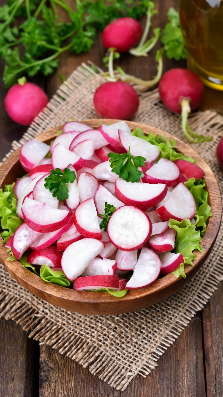 Lal Mooli Benefits: 8 healthy reasons to eat red radish during winters