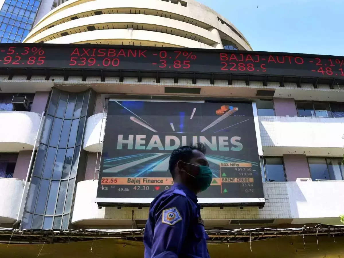 Sensex tumbles 1,190 points, investors lose Rs 1.4 lakh crore