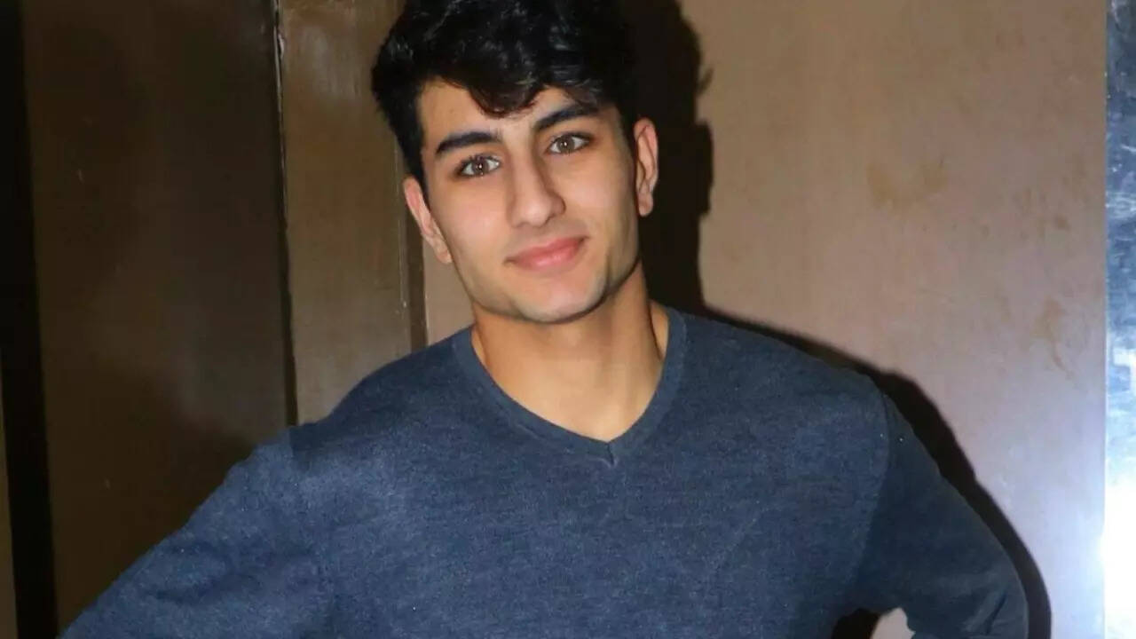 Ibrahim Ali Khan's gym bag sparks curiosity