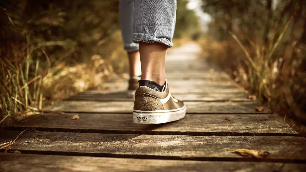 5 reasons to take a fart walk after every meal