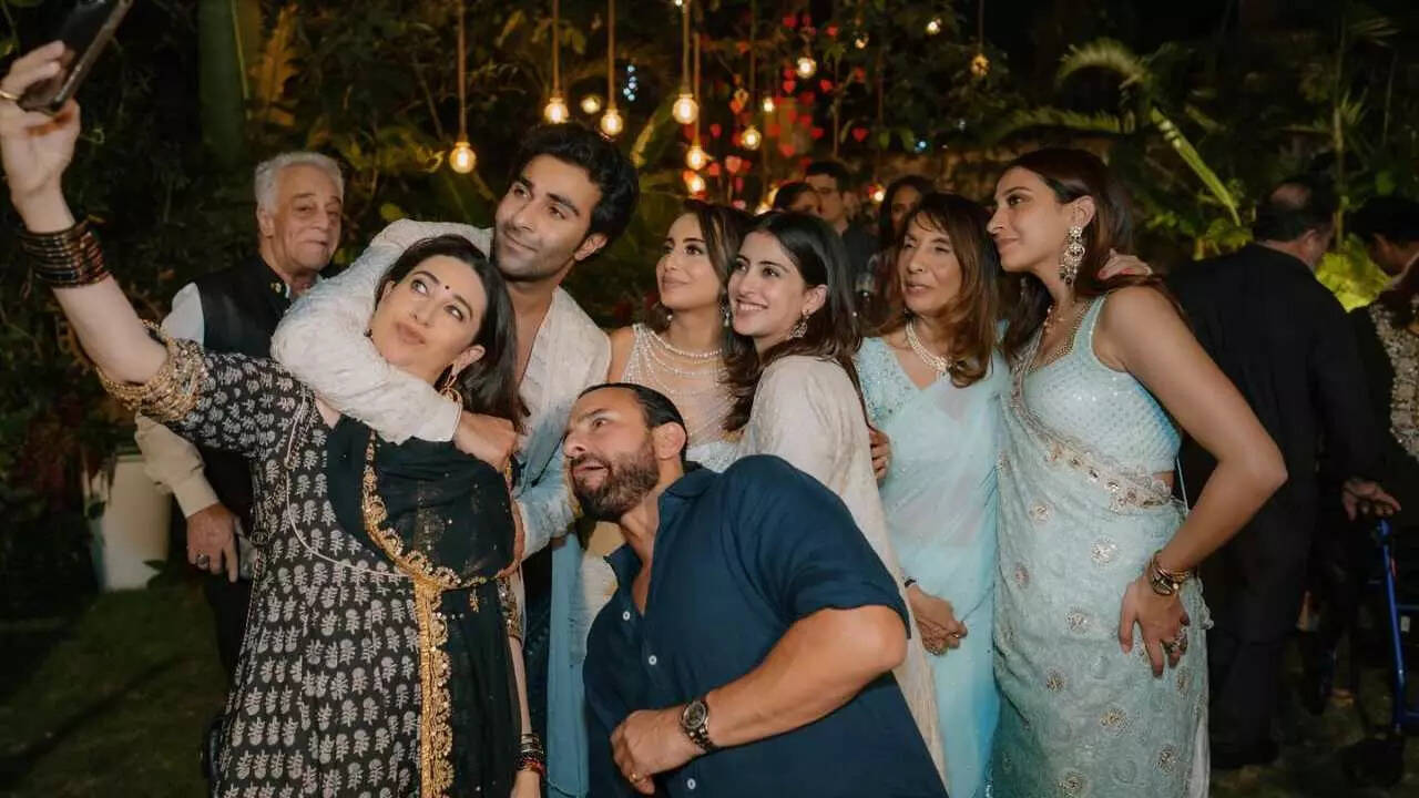 Karisma, Saif, Navya's unseen pic from Aadar-Alekha's roka