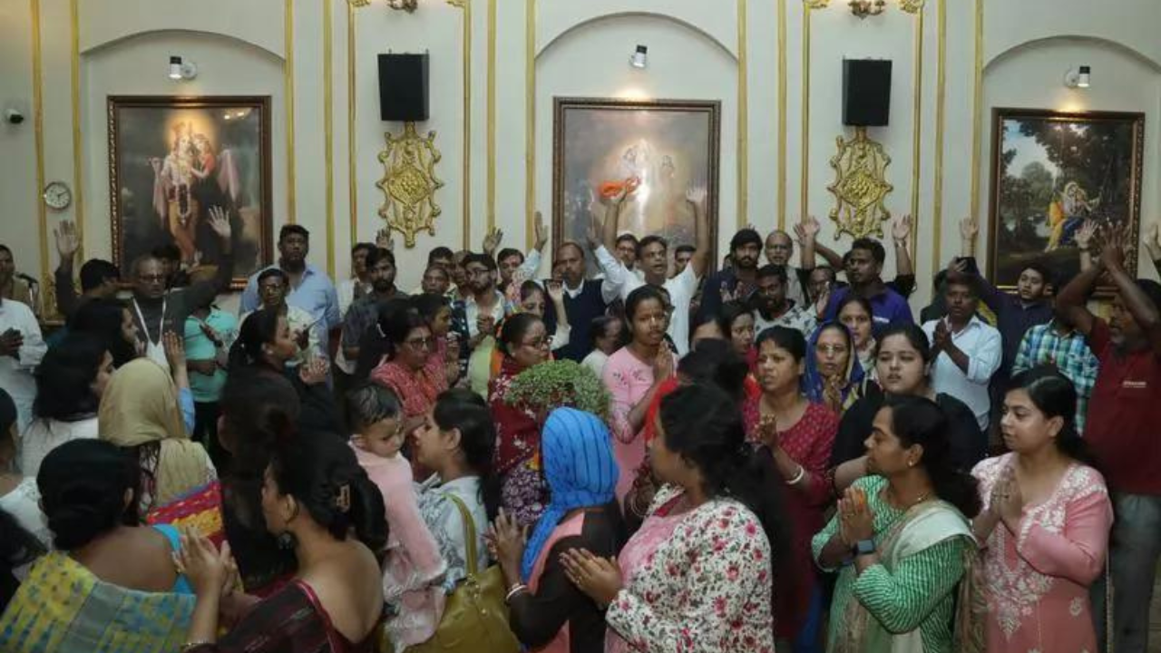 Avoid saffron, don’t wear tilak: Kolkata Iskcon tells Bangladesh monks, followers