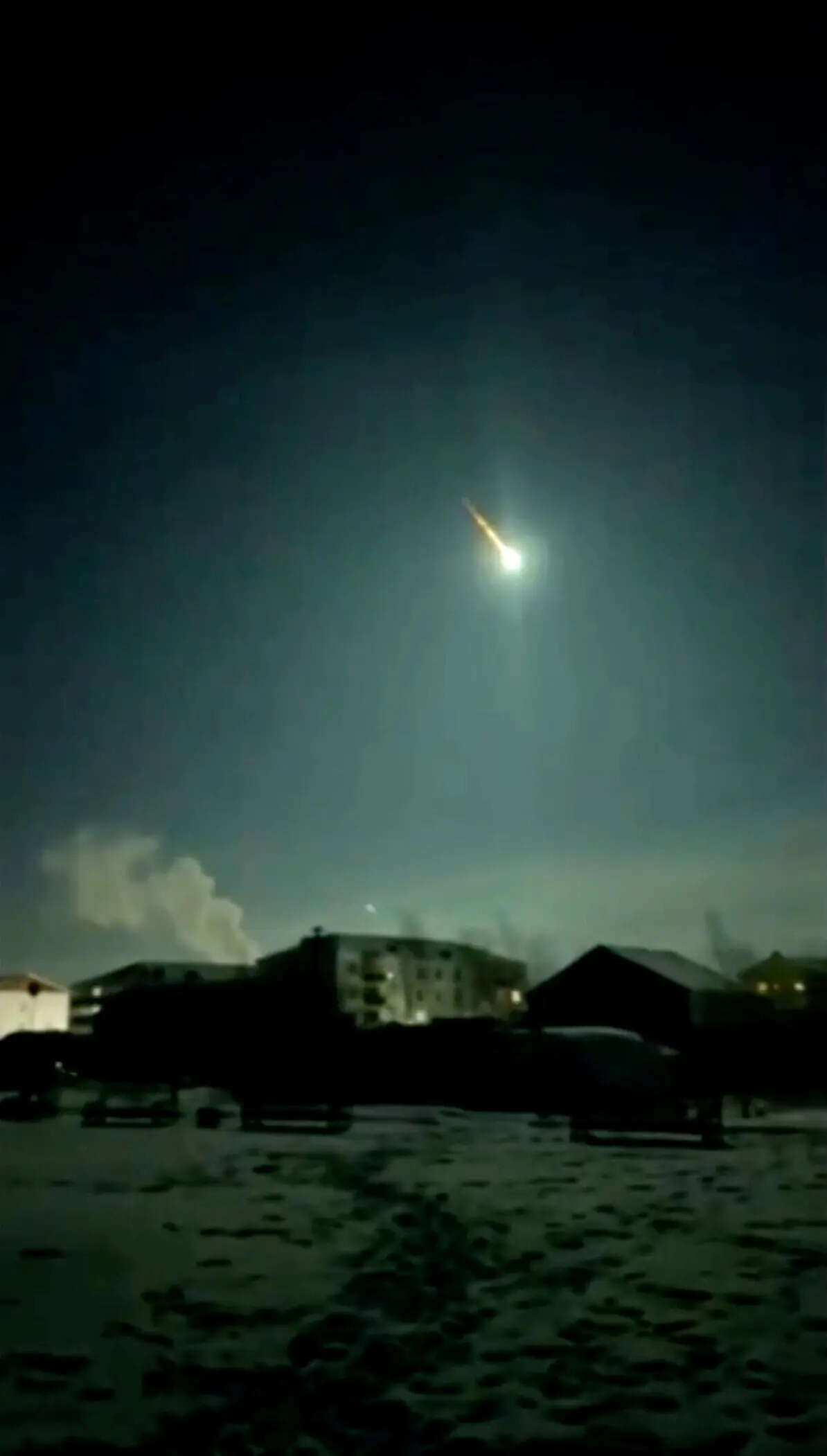 An asteroid lights up the sky in Lensk