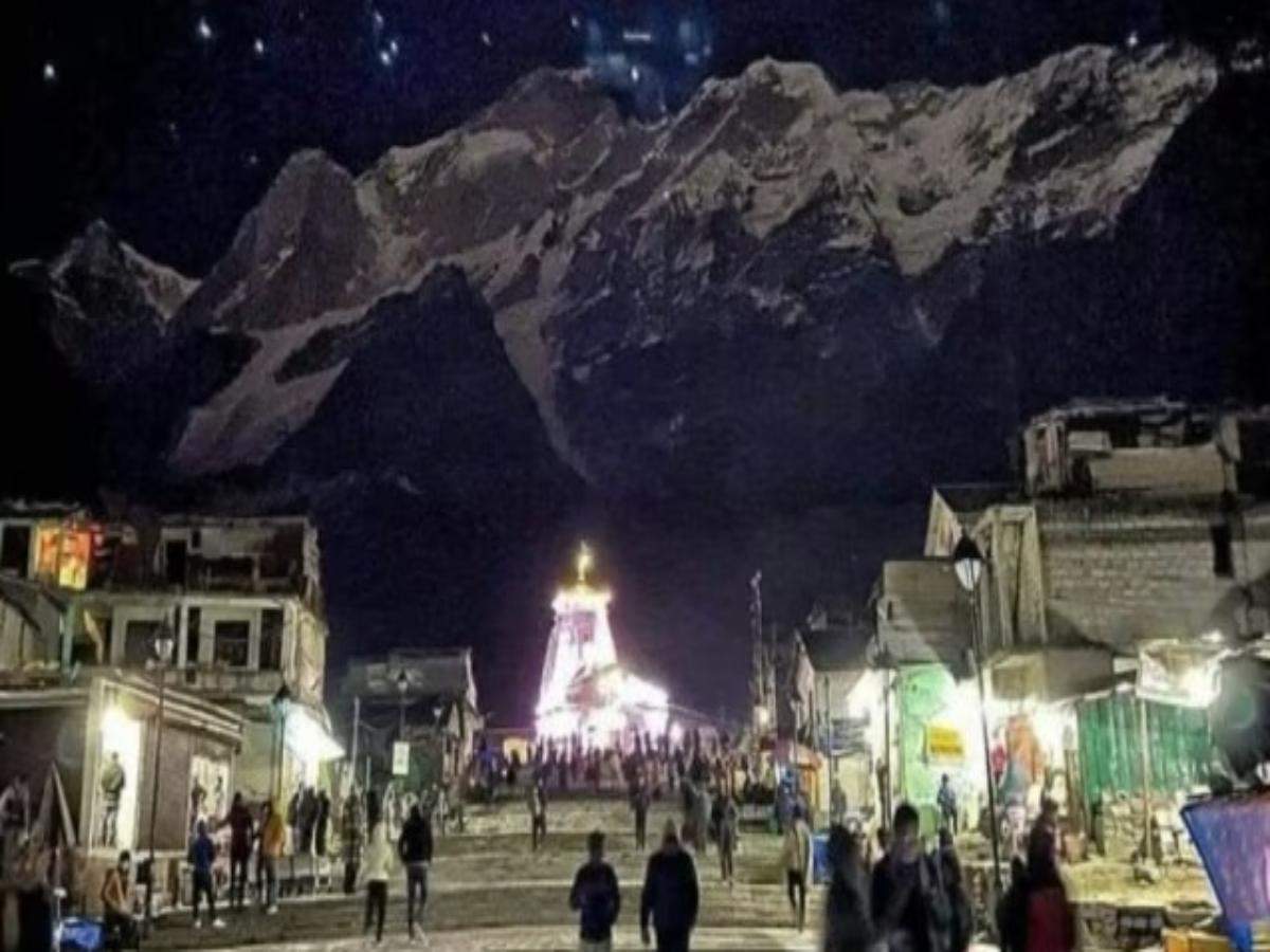 Kedarnath Temple shines under the moonlight, photos goes viral; take a look