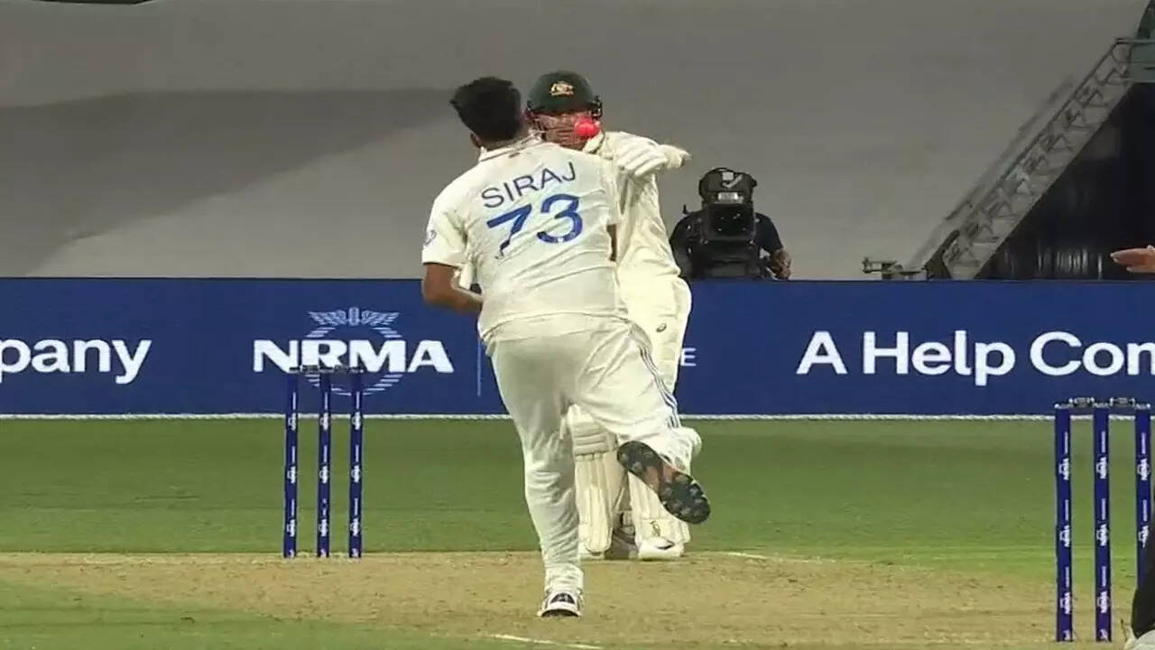 Beer snake forces late Labuschagne pull out, fuming Siraj does this! Watch