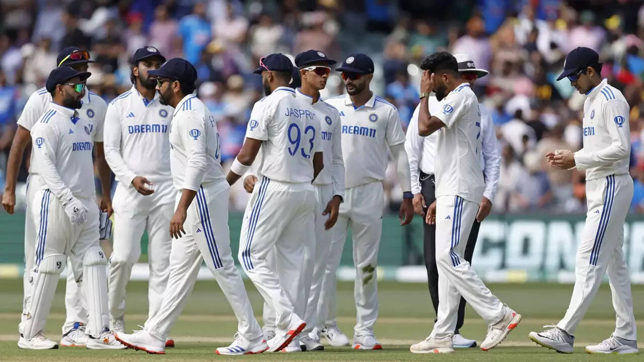 Scornful Vaughan rubs salt into India's Adelaide wounds