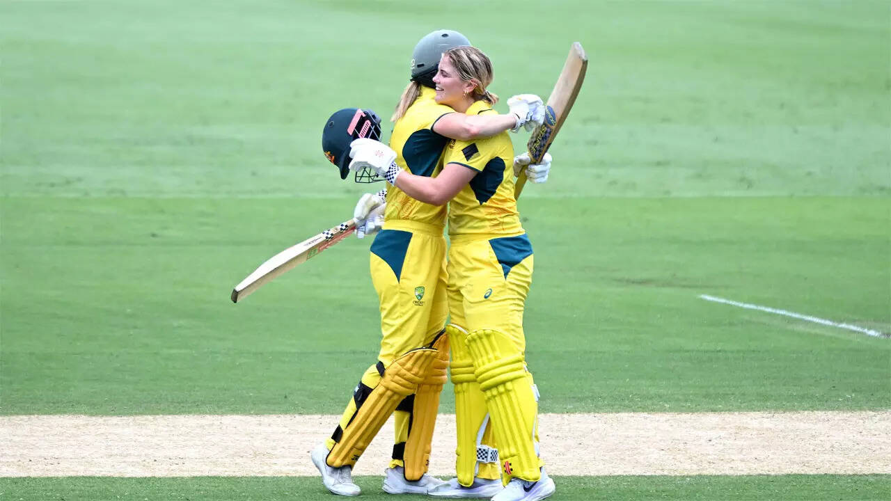 2nd WODI: Voll, Perry tons hand Australia series win over India